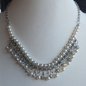 Paparazzi Silver Pearl Necklace with Crystal Accents